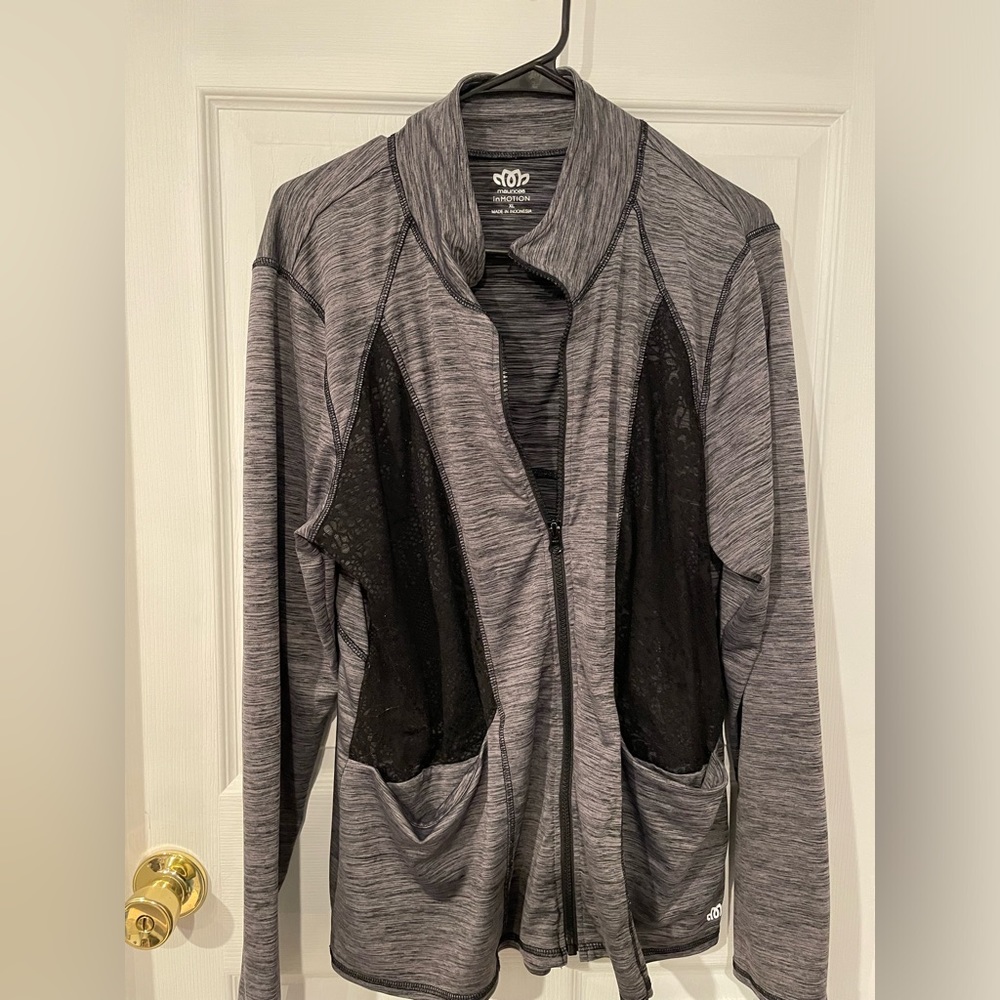 Maurice’s In Motion grey and black active jacket with black lace insets sz XL
